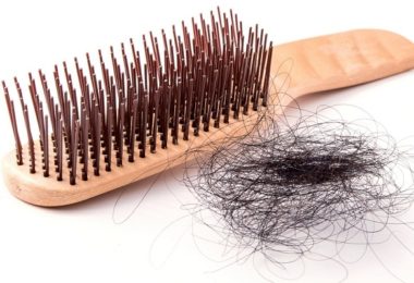 Những cách khắc phục tình trạng rụng tóc nhiều ở nữ mùa thu đông