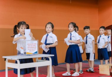 TỰ HÀO VĂN HÓA PHENIKAA: THẦY TRÒ PHENIKAA SCHOOL CHUNG TAY QUYÊN GÓP ỦNG HỘ ĐỒNG BÀO LŨ LỤT SAU CƠN BÃO SỐ 3