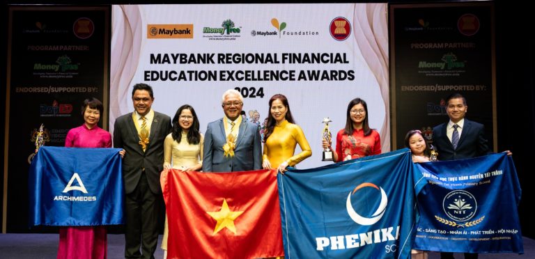 CÔ NGUYỄN THỊ BÍCH HÒA – GIÁO VIÊN PHENIKAA SCHOOL VINH DỰ NHẬN GIẢI THƯỞNG BEST EDUCATOR AWARD 2024