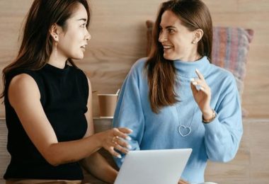 8 thủ thuật tâm lý giúp bạn thu phục người khác dễ dàng
