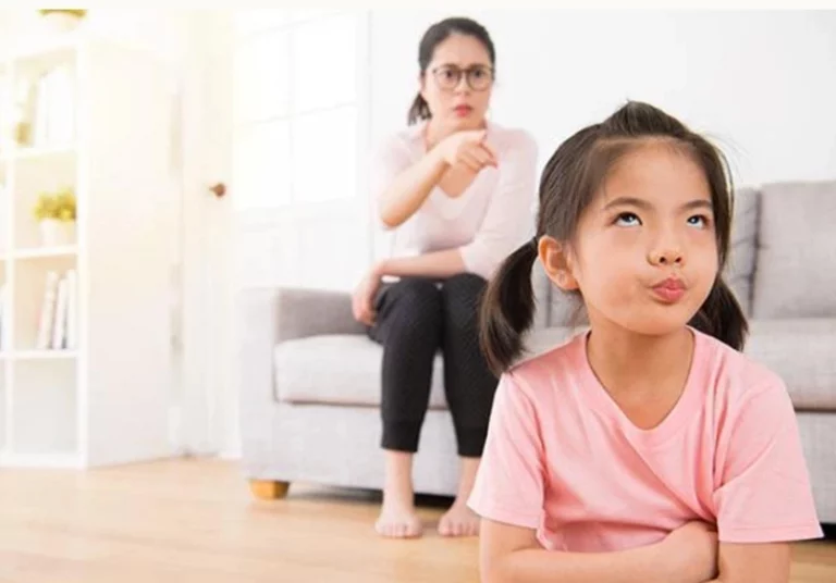 5 quy tắc dạy con cha mẹ không nên nhượng bộ
