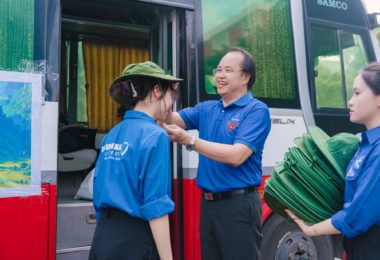 LAN TỎA TRI THỨC, PHỤNG SỰ TỪ TÂM CÙNG TUỔI TRẺ PHENIKAA!