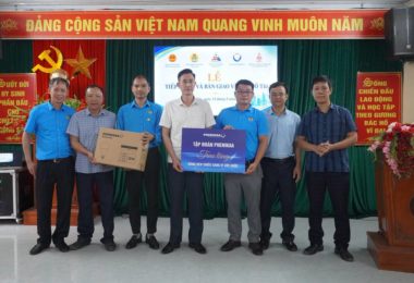 TẬP ĐOÀN PHENIKAA TRAO TẶNG GẦN 6.000 BÓNG ĐÈN SỨC KHỎE ĐẾN NGƯỜI DÂN XÃ TÂN TIẾN, TỈNH TUYÊN QUANG