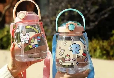 Những loại cốc có thể sinh độc nếu đựng nước sôi