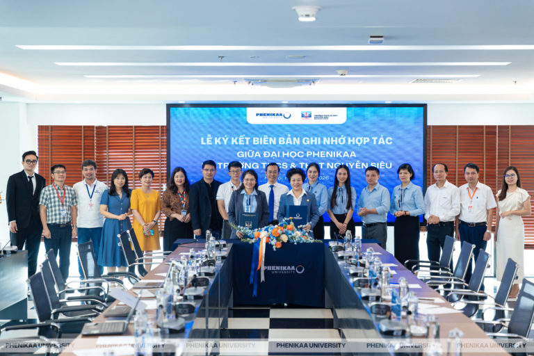ĐẠI HỌC PHENIKAA ĐỒNG HÀNH CÙNG HỌC SINH NGUYỄN SIÊU TRÊN HÀNH TRÌNH KHÁM PHÁ TRI THỨC VÀ PHÁT TRIỂN NĂNG LỰC